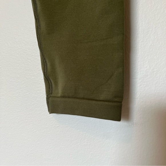 Gymshark Seamless Leggings Size Small Green Like New - Picture 4 of 7